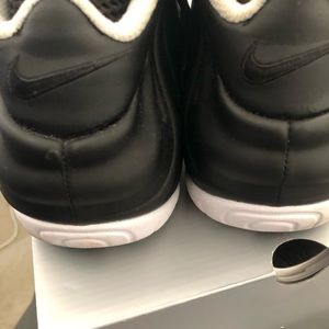 Nike Shoes - Black and white Foams Nike Shoes - Black and white Foams